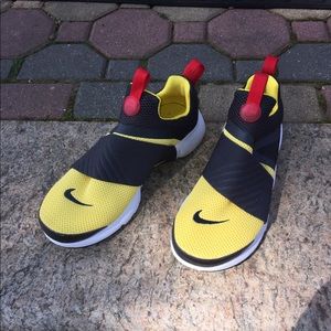 Nike Women Presto Extreme Size 7y (8.5)